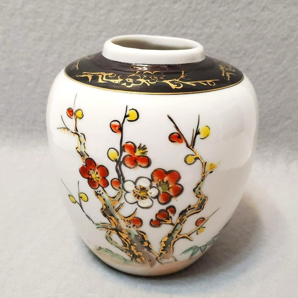 Vintage Kutani Ware Vase by Imperial, Floral Japanese Porcelain Dogwood Flower